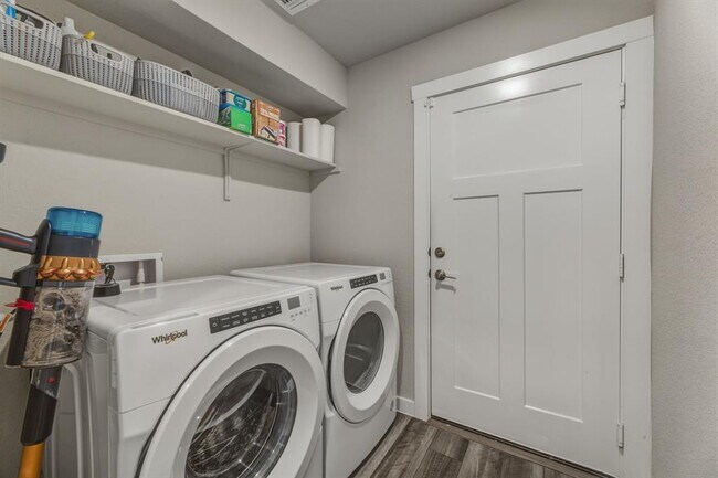 Building Photo - 1129 Tipton St