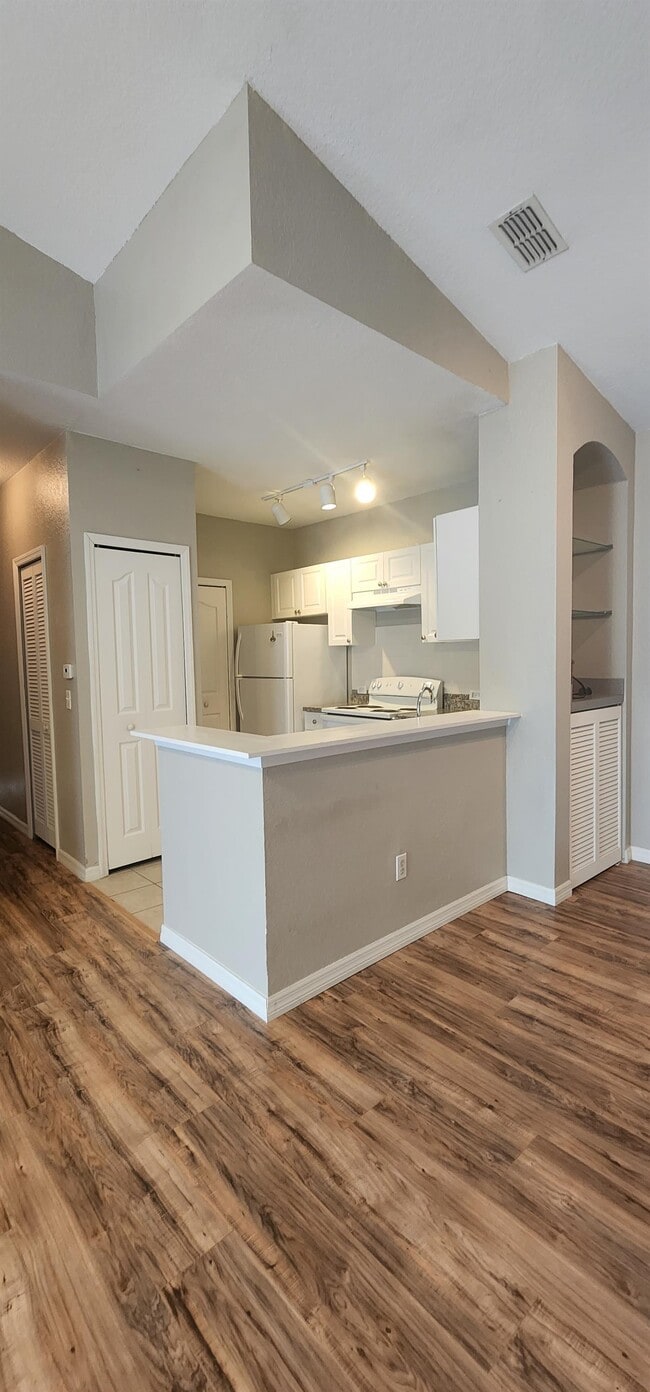 Building Photo - 2740 Maitland Crossing Way