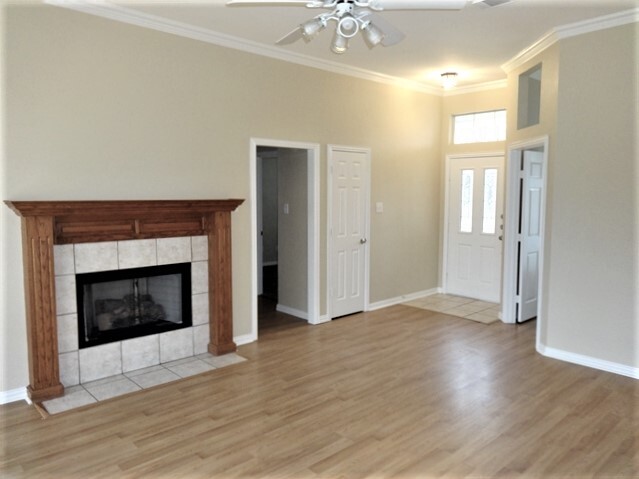 Building Photo - 207 Dove Meadows Lane