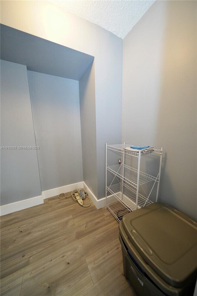 Building Photo - 2541 Aragon Blvd