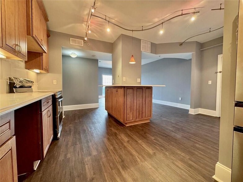 Building Photo - 199 14th St NE