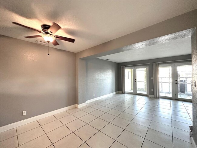 Building Photo - 1350 Mediterranean Dr