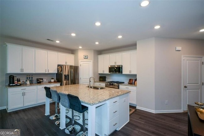 Building Photo - 3401 Park Pointe Cir