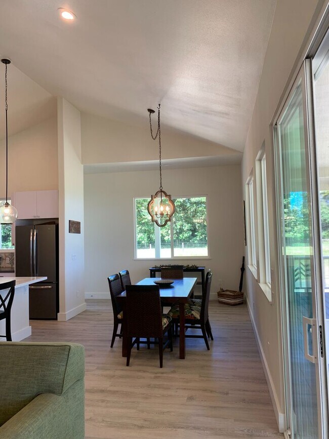 Building Photo - New Construction 3 Bedroom 2.5 Bathroom Home In Haena - Gorgeous Ocean View!!