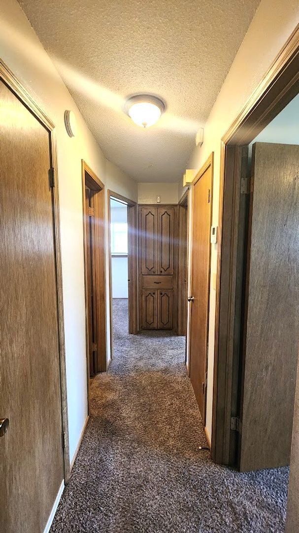 Building Photo - 3 Bed 1 Bath 1 Car Garage in the Leonhardt...