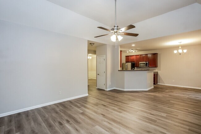 Building Photo - 5001 Shocco Ln