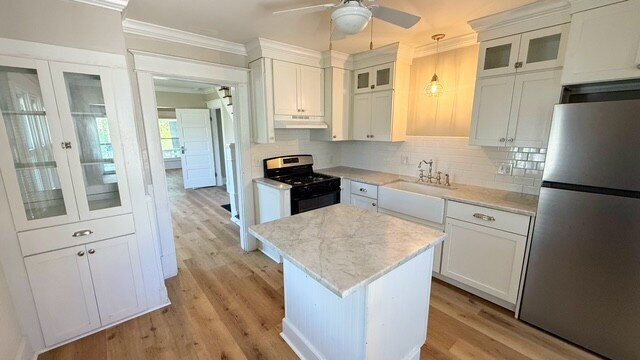 Building Photo - BATES HENDRICKS/GARFIELD PARK - 4 BR BEAUTIFULLY RENOVATED AVAILABLE NOW!