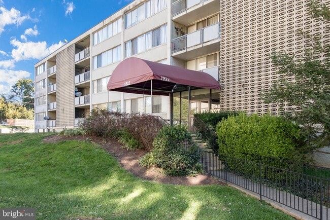 Building Photo - 1822 Metzerott Rd