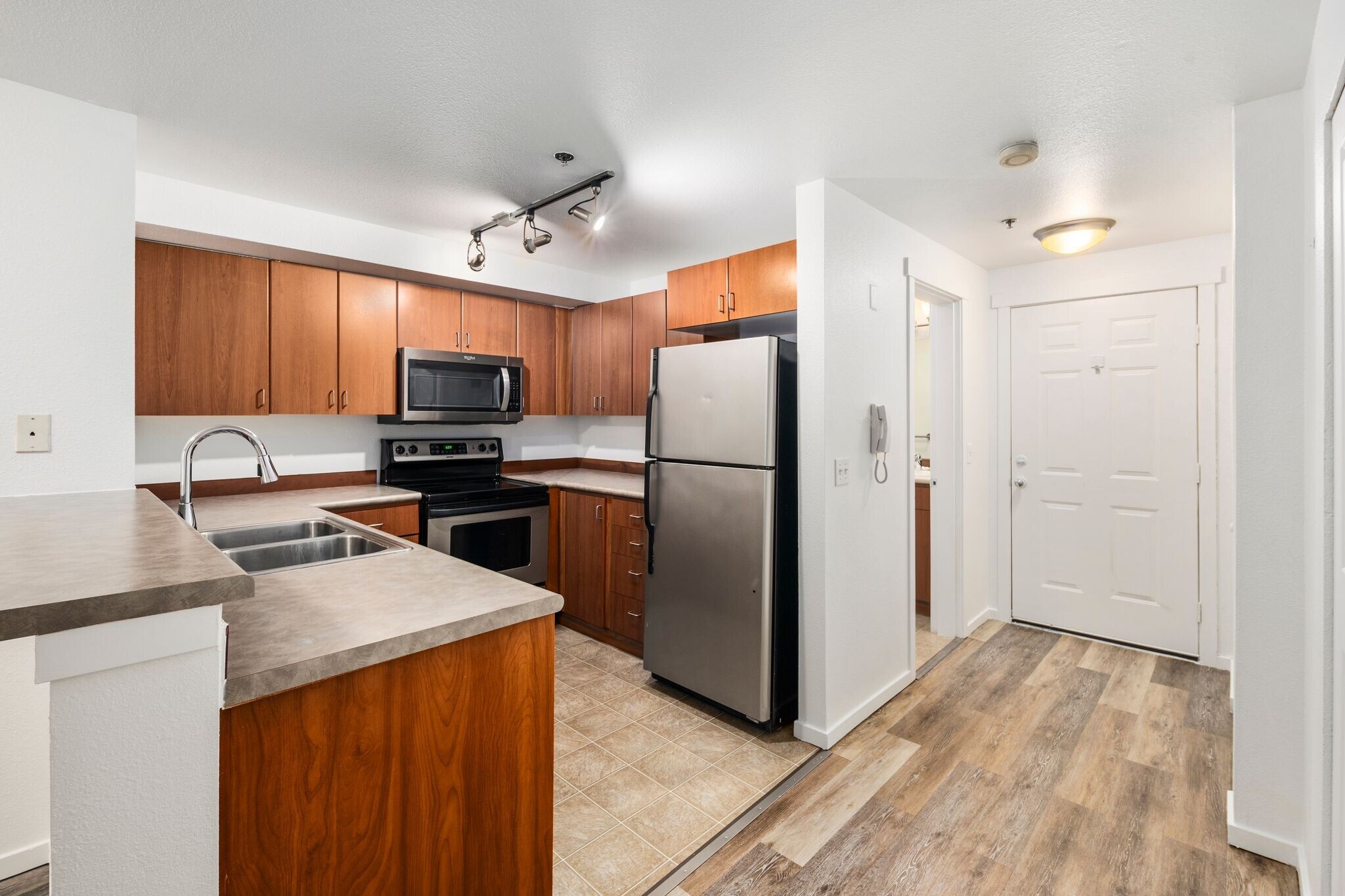 Building Photo - 8745 Greenwood Ave N APT 207,