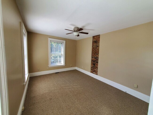 Building Photo - Spacious 2-Story Home In Historic Church H...