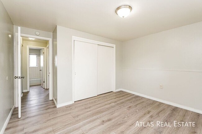 Building Photo - 2840 Montebello Dr W