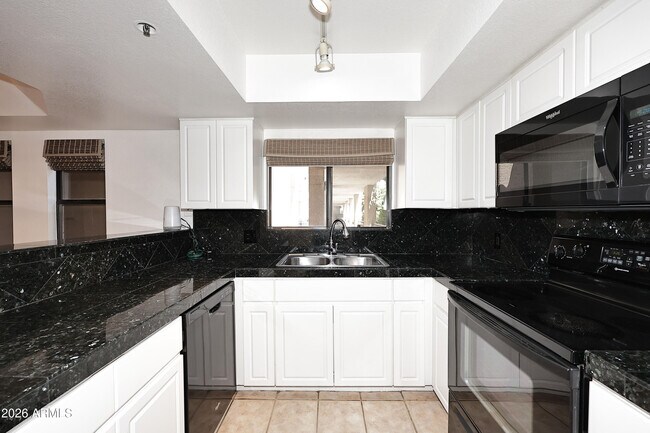 Building Photo - 5104 N 32nd St