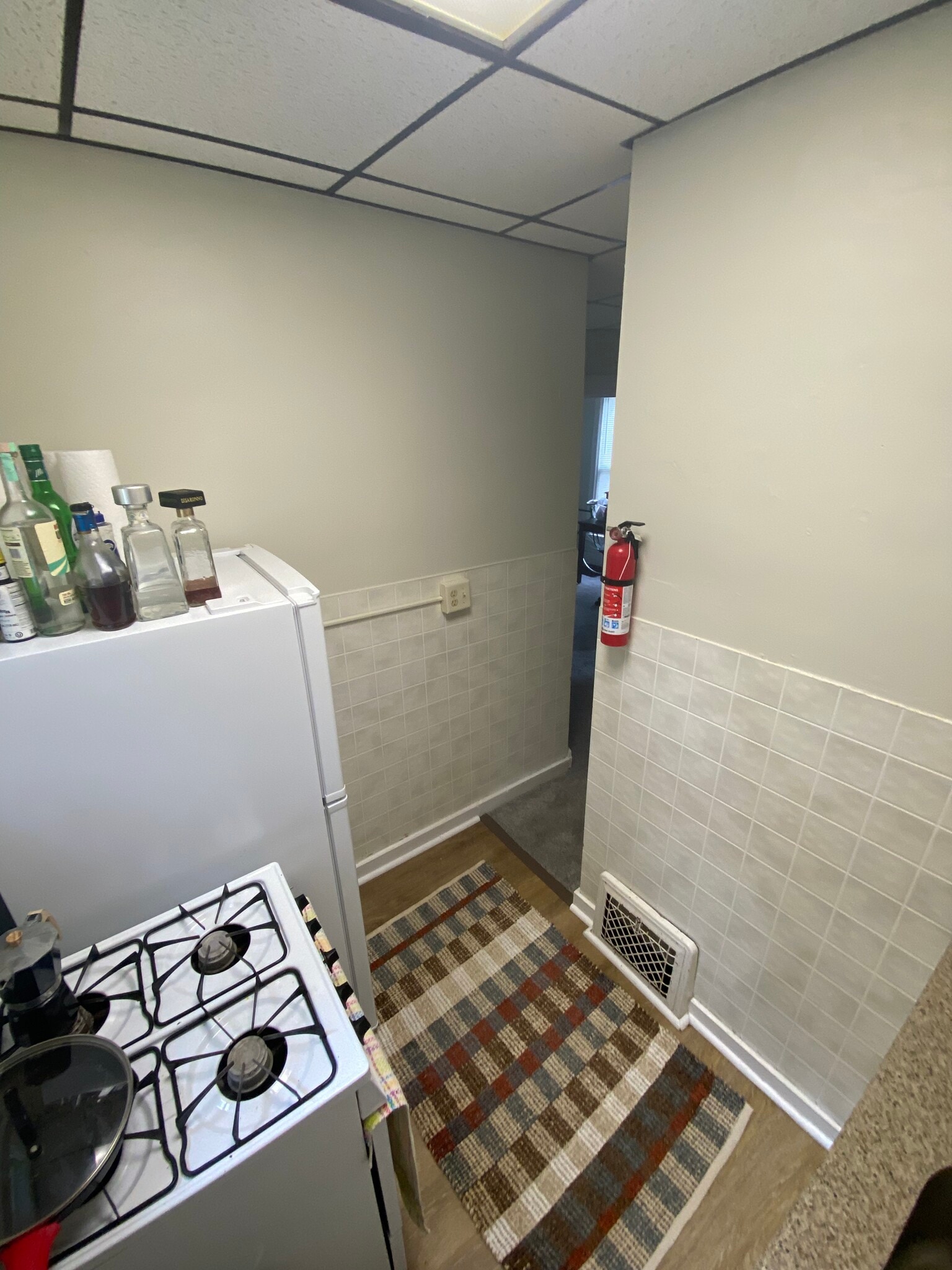 kitchen - 509 Oak St
