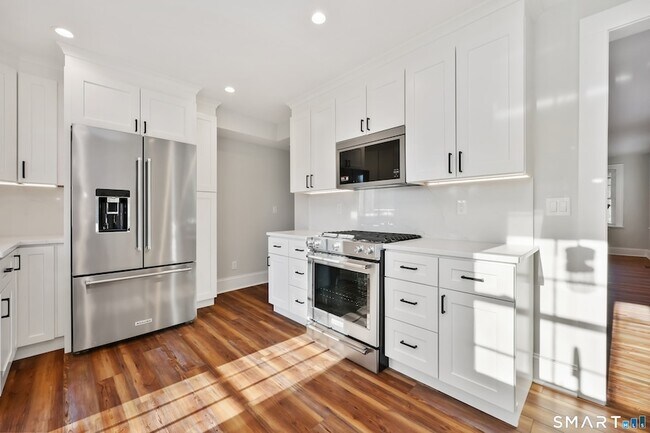 Building Photo - 60 Walter Ave