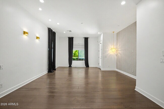 Building Photo - 18418 N 97th Pl