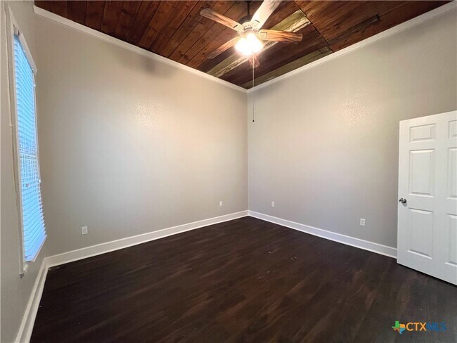 Building Photo - 111 N 5th St