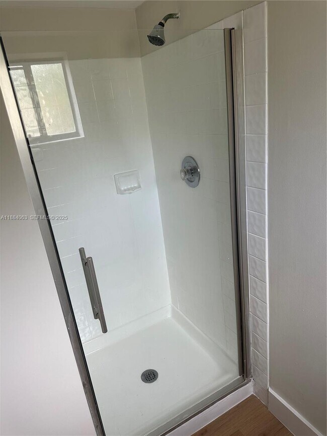 Building Photo - 130 NW 60th Ave