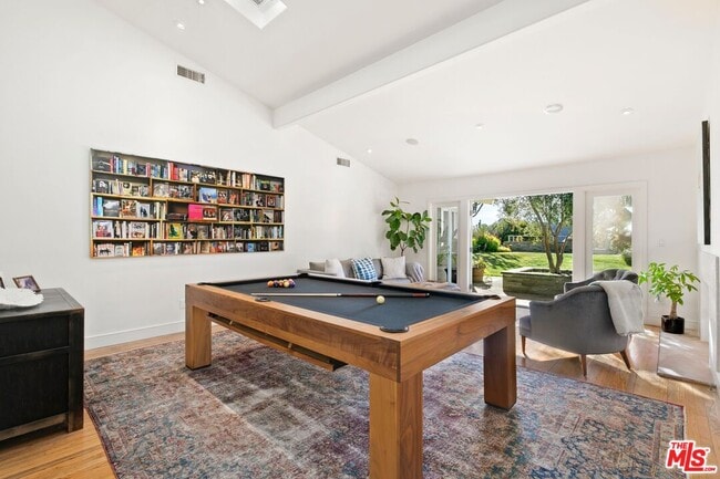 Building Photo - 843 Enchanted Way