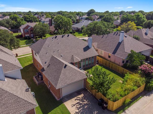 Building Photo - 2209 Micarta Dr