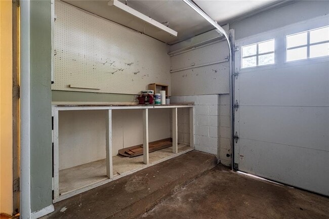 Building Photo - 2843 Pine Meadow Dr