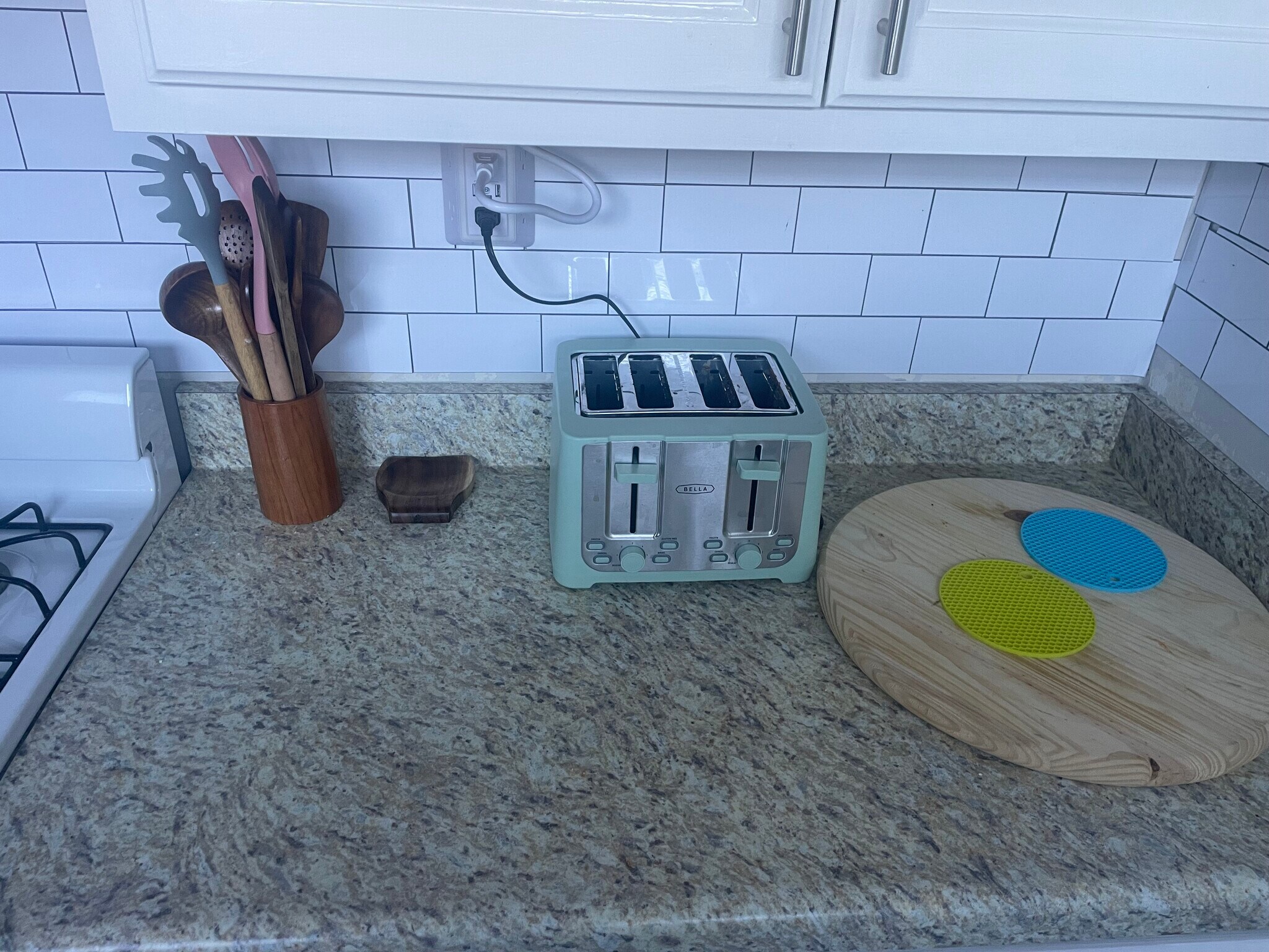 Building Photo - 1109 E 1st St