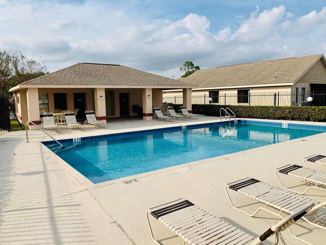 Building Photo - 4 Bedroom Upgraded Home for rent in Bermud...