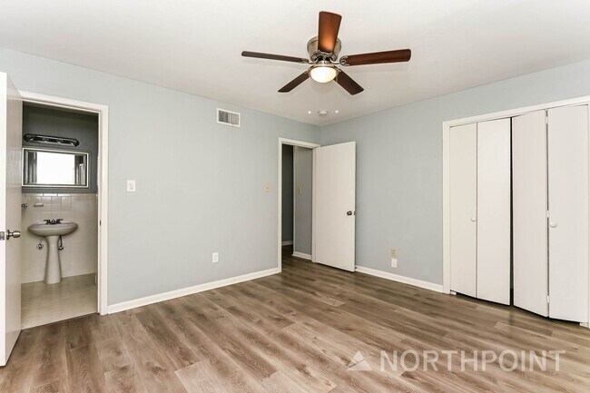 Building Photo - 3 BR/2BA | Newly Renovated Single Family Home | 1-Car Covered Parking | Large Front Porch!