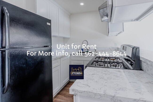 Building Photo - Breed