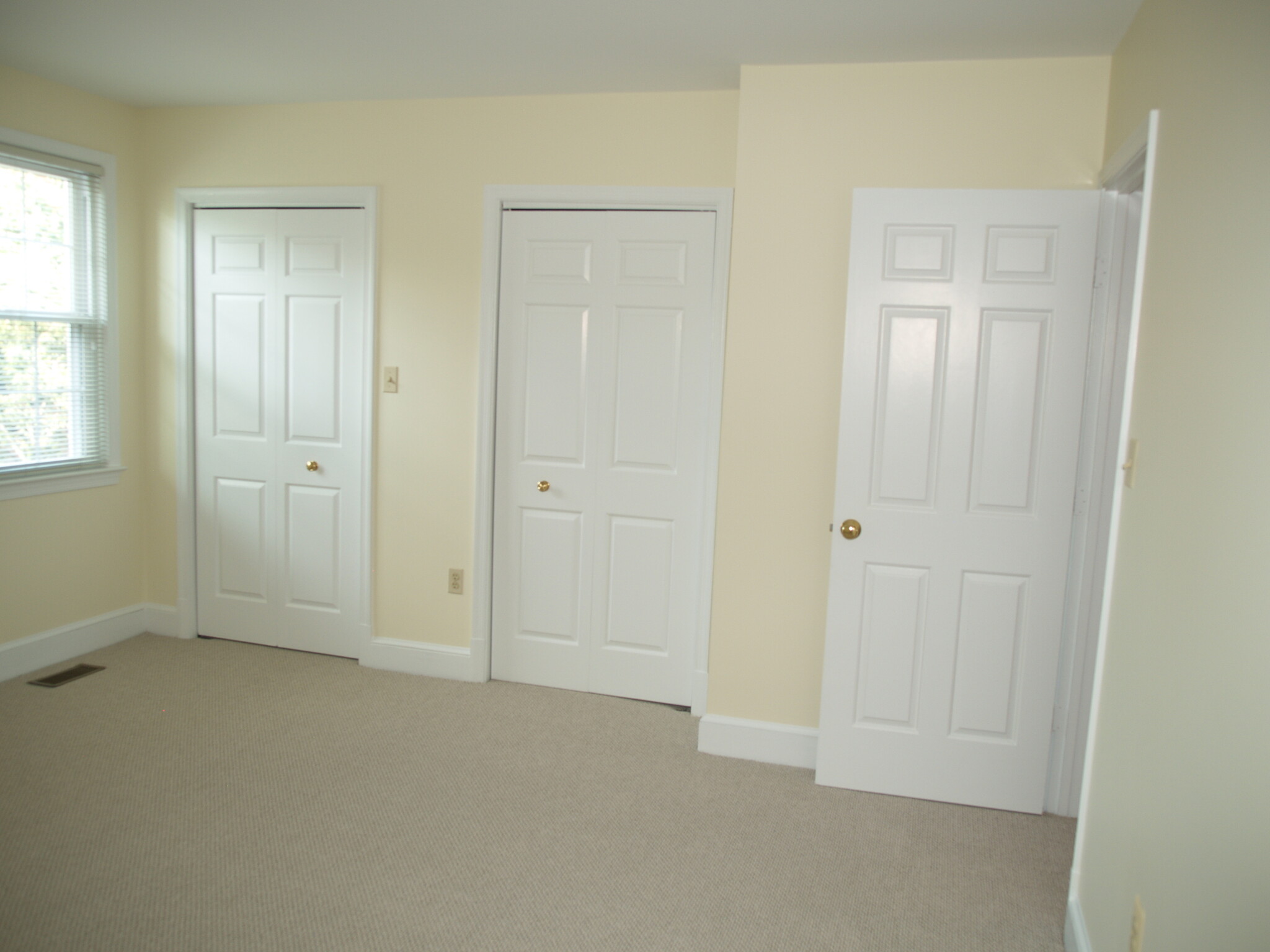 Main Bedroom - 3287 Sutton Pl NW