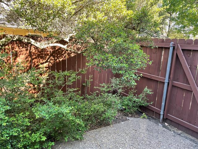Building Photo - 16321 Lauder Ln