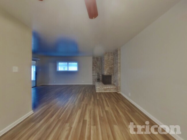 Building Photo - 2340 Logan Way