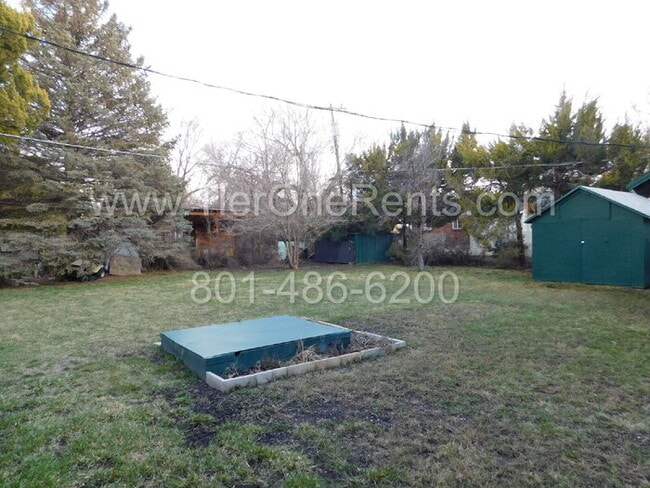 Building Photo - NO DEPOSIT option available for qualified ...