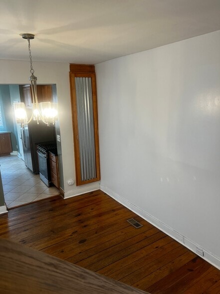 Building Photo - 2127 E Fairmount Ave