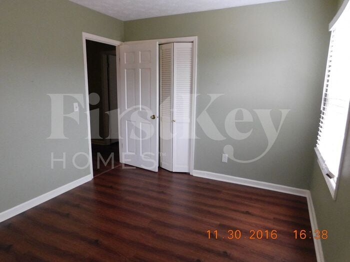 Building Photo - 2642 Shady Valley Rd