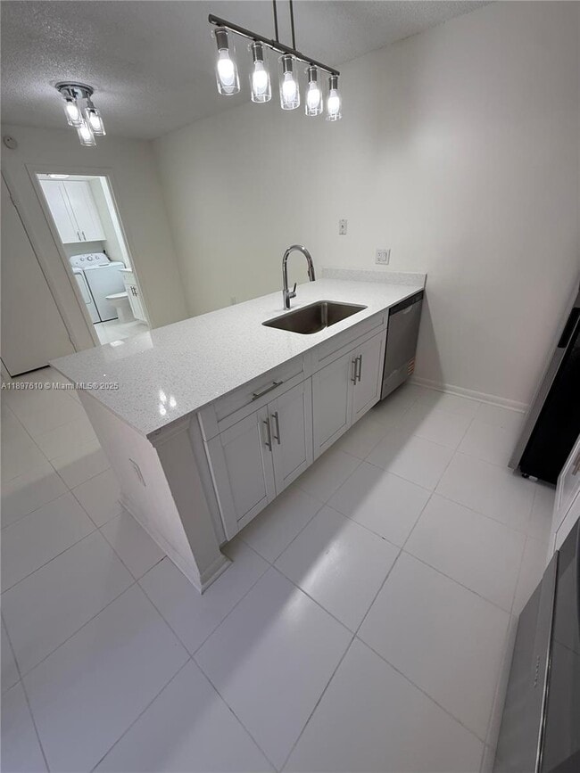 Building Photo - 738 Mill Valley Pl