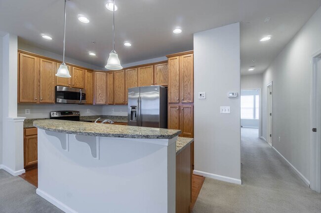 Building Photo - 2504 Hurston Ln NE