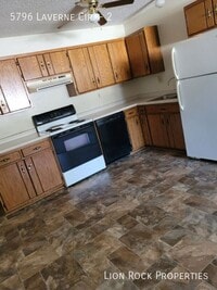 Building Photo - 5796 Laverne Cir N