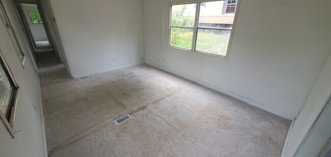 Building Photo - Liberty Church MHC