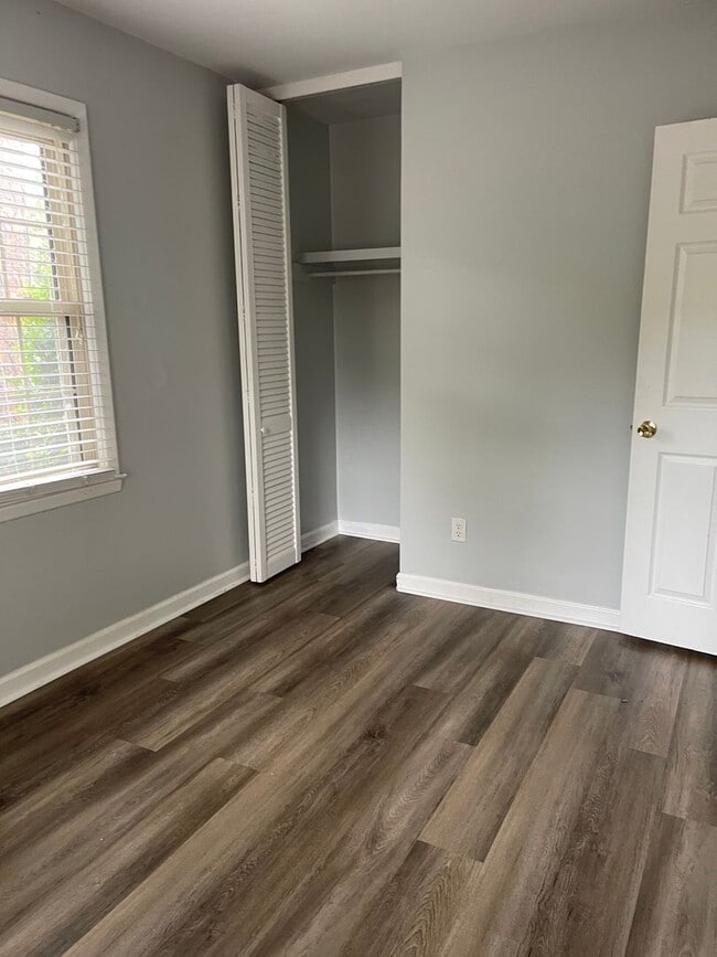 Building Photo - 2/1 MONTEREY APT IN NORMALTOWN!