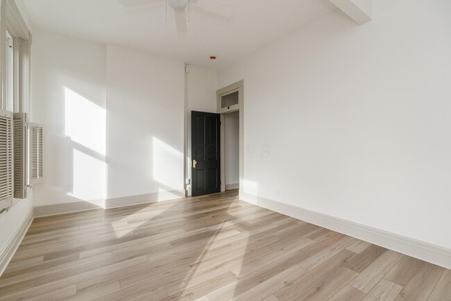 Building Photo - 828 City Park Ave