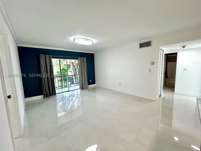 Building Photo - 7825 Miller Dr