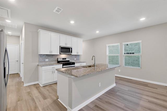 Building Photo - 705 Caraway Dr