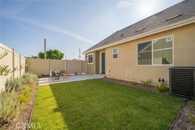 Building Photo - 798 N Amelia Ave