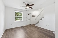 Building Photo - 554 Hand Ave