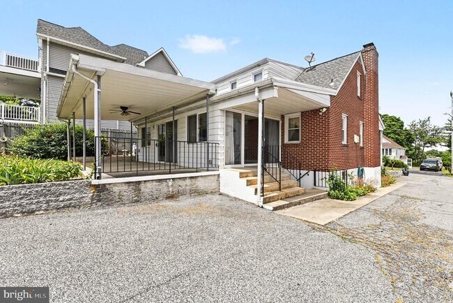 Building Photo - 4125 Cliffvale Rd