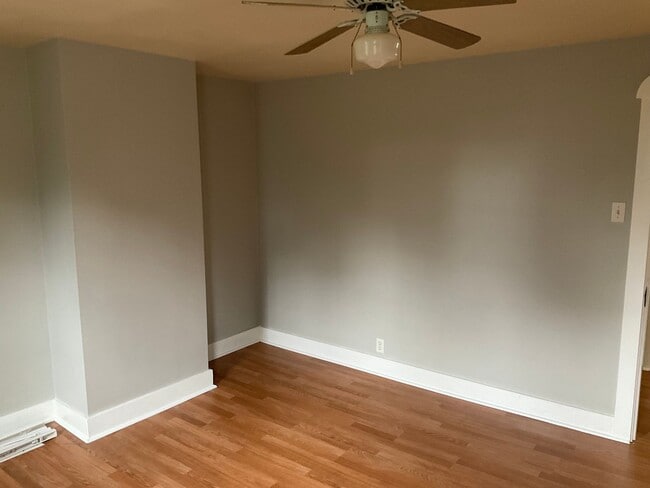 Building Photo - Charming, Character-Filled 2 Bedroom in Br...