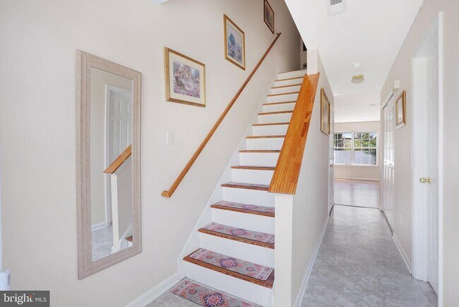 Building Photo - 16 High Meadows Dr