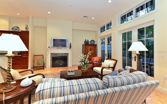 Building Photo - 1080 Seagrove Ln