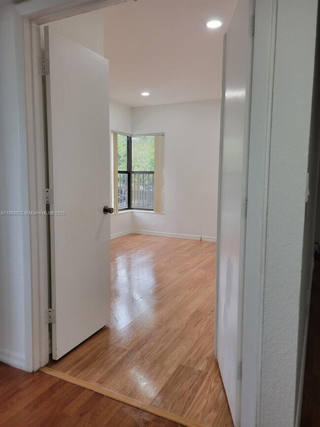 Building Photo - 3883 Coral Tree Cir