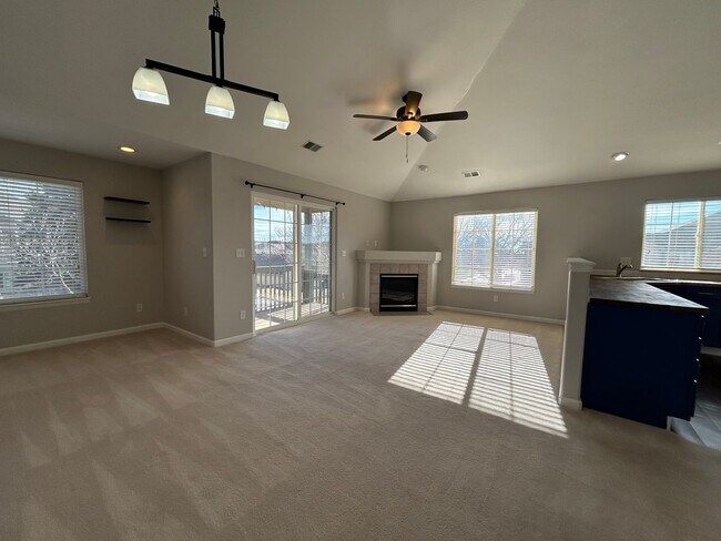 Building Photo - Low-Maintenance Luxury with Community Perks